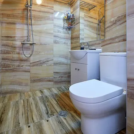 Aleksandrovi Apartament *